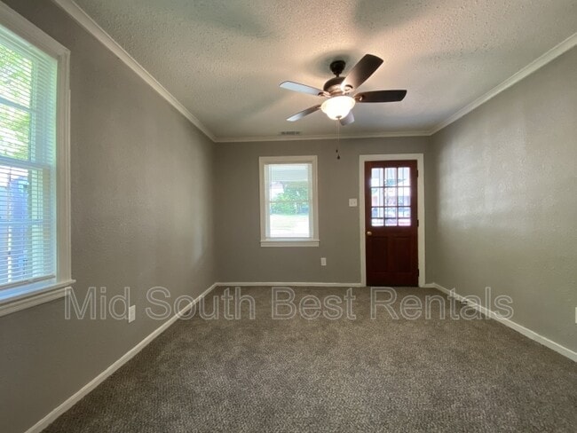 Building Photo - 1345 Gill Ave