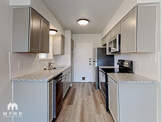 Foto del edificio - 7305 Leyland Pl