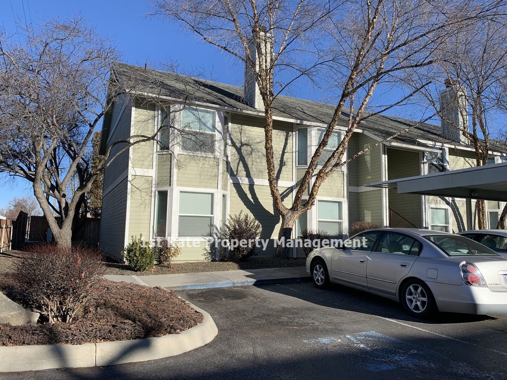 Primary Photo - 1492 N Hartman St
