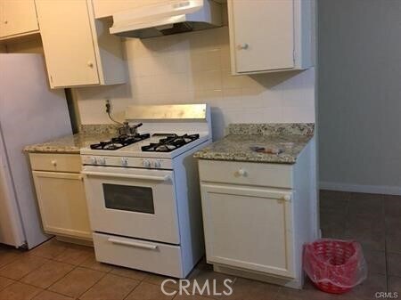 Primary Photo - 338 S Pomelo Ave