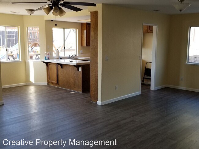 Foto del edificio - 4 br, 2 bath House - 639 Hartnell
