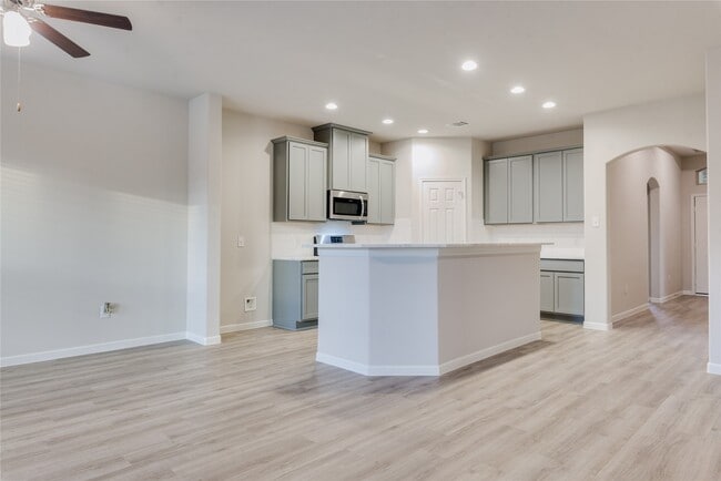 Building Photo - 27079 Badger Way