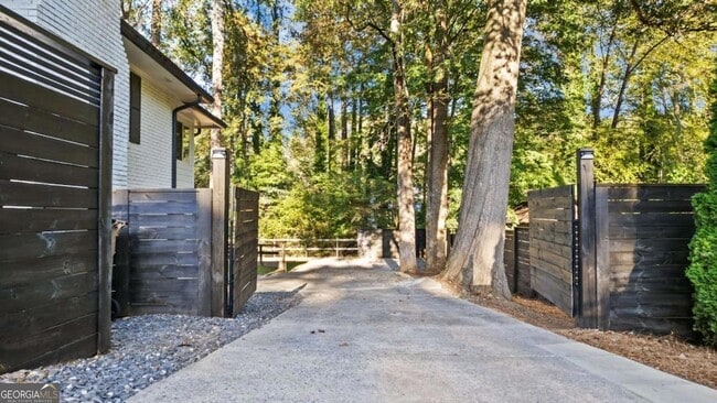 Foto del edificio - 2676 Cottonwood Dr