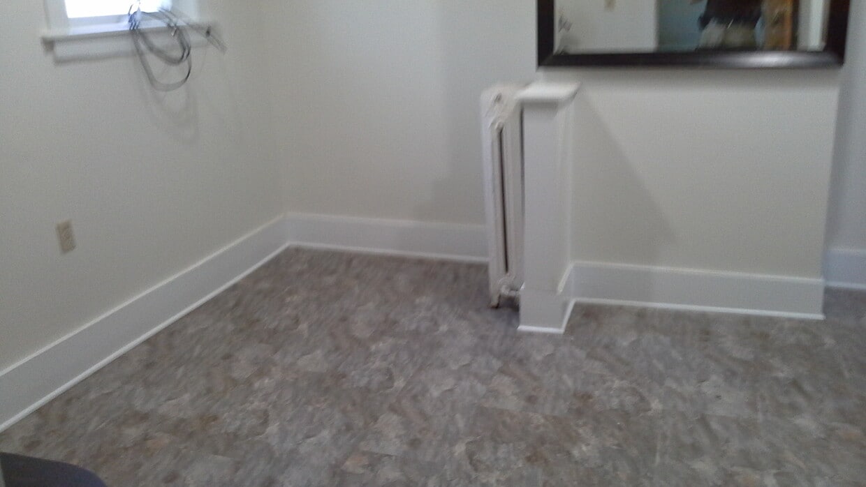 Common room - 931 E State St