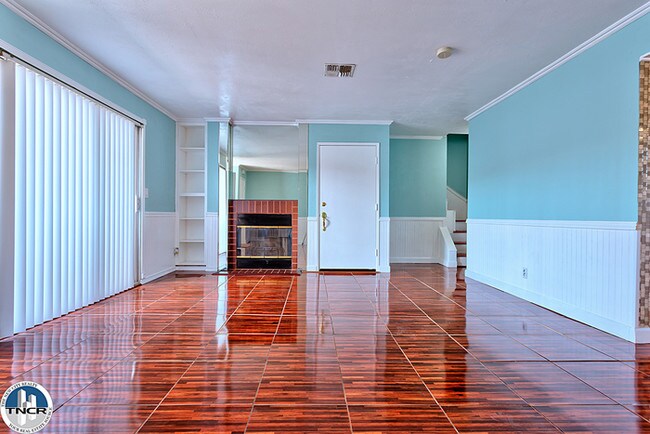 Foto del edificio - 264 E Beverly Blvd