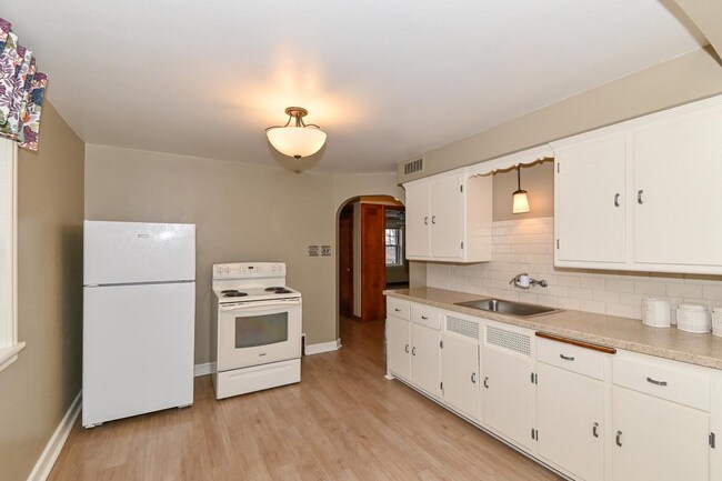 Building Photo - 3824 N 53rd St