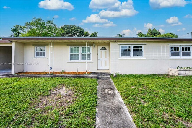 Foto del edificio - 2101 NW 189th Terrace