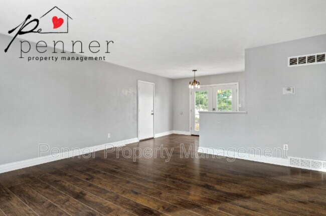 Foto del edificio - 2918 N McComas Ln