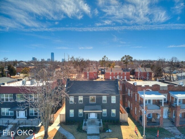 Building Photo - 808 NW 23rd St