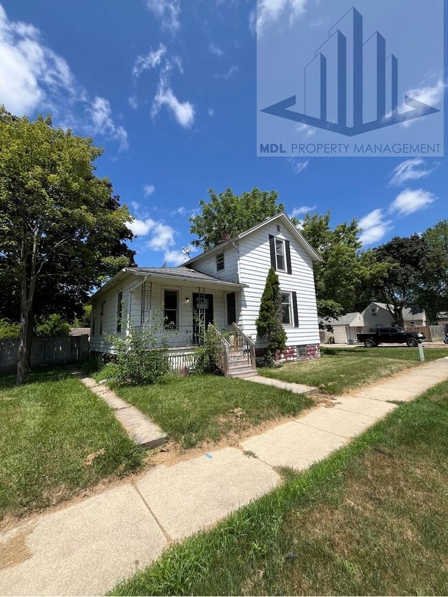 Building Photo - 3 Bed 1 Bath Home