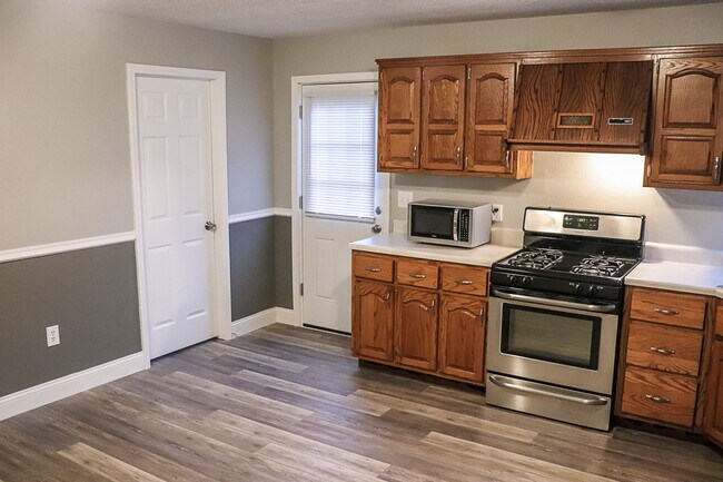 Gas stove - 312 E Adams St