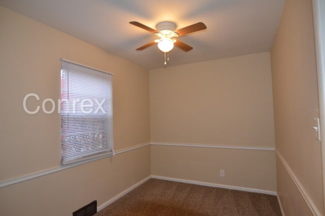 Building Photo - 5635 Coburn Ave
