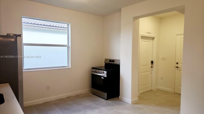 Foto del edificio - 2942 SE 23rd Ave