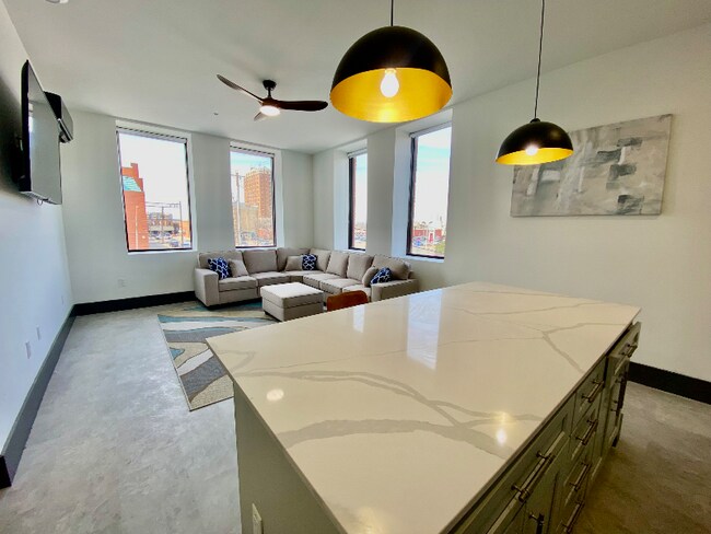 Foto del edificio - 116 E Randolph Ave