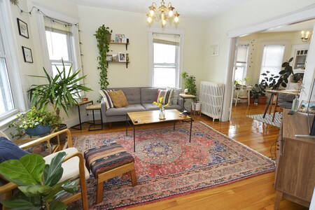 Building Photo - 89 Rockview St