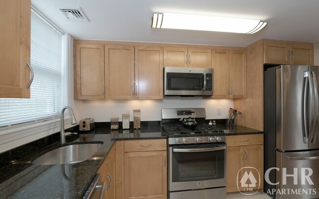 Building Photo - 210 Independence Dr