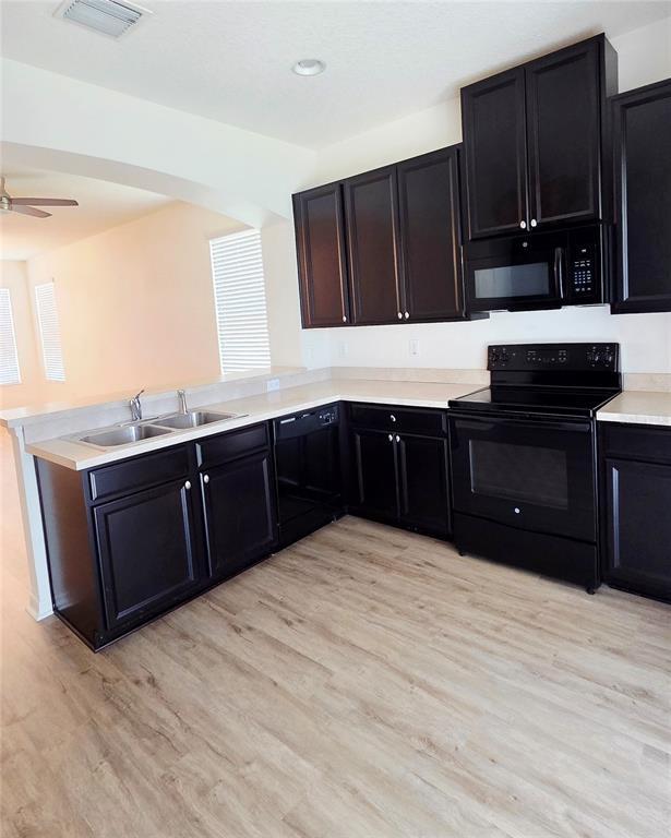 Foto del edificio - 8821 Walnut Gable Ct