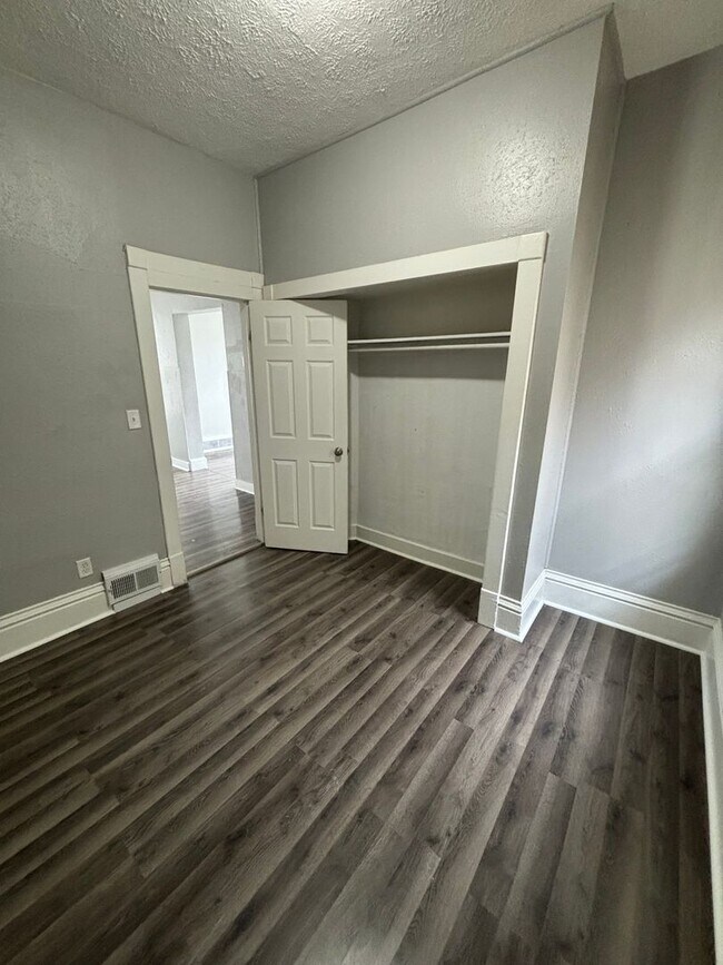 Foto del edificio - 2146 N 35th St