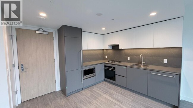 Photo du bâtiment - 2135 Springer Ave
