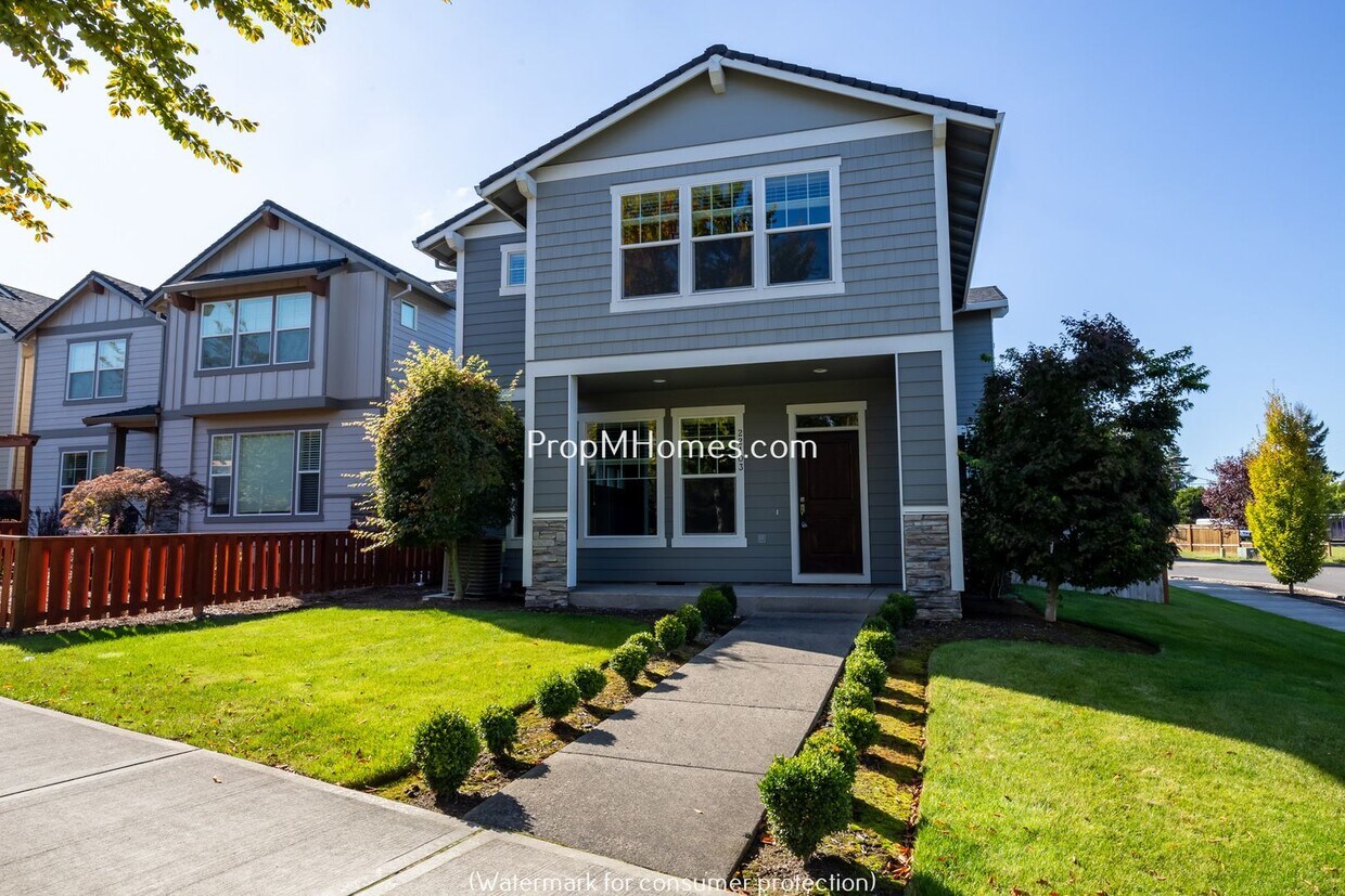 Primary Photo - Gorgeous Four Bedroom Home in the Heart of...