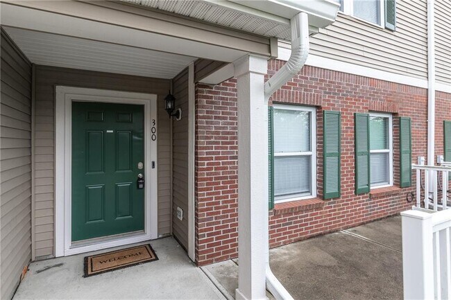 Building Photo - 13370 White Granite Dr