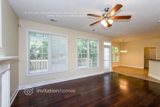 Foto del edificio - 1248 Blackstone Ct NW