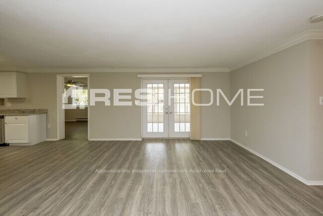 Foto del edificio - 4905 Calais Dr