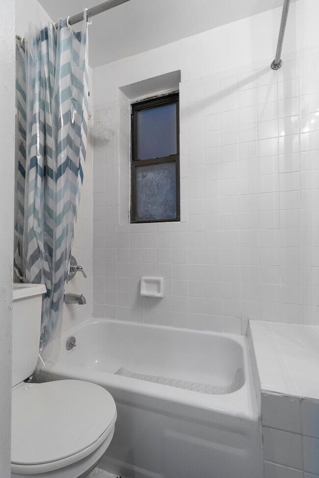 Foto del edificio - 155 E 92nd St