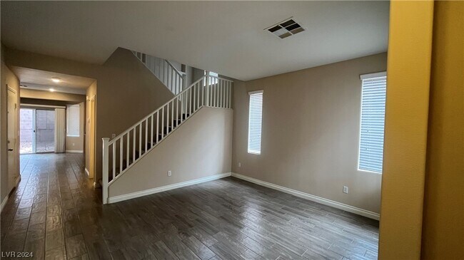 Foto del edificio - 2295 Summer Home St