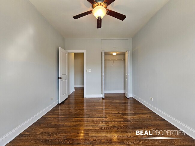 Foto del edificio - 750 W Addison St