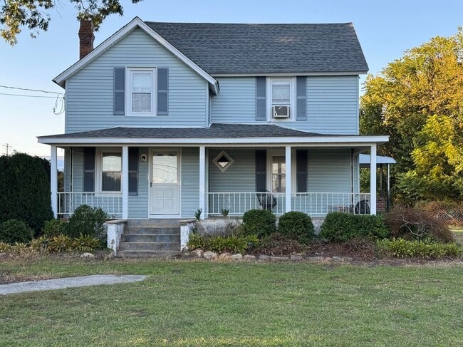 Building Photo - 3650 Oak Rd