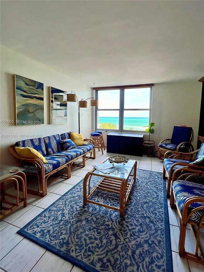 Foto del edificio - 2899 Collins Ave