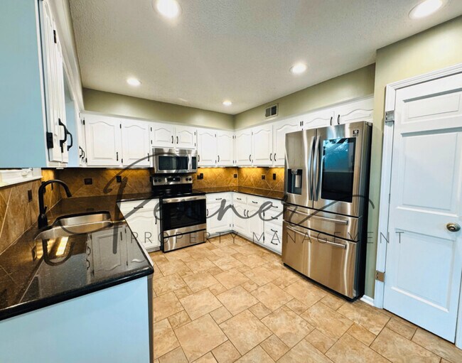 Foto del edificio - 4174 SW Lafayette Pl