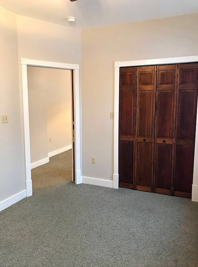 Bedroom - 618 E Bishop St