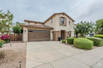 Building Photo - 2744 E Donato Dr
