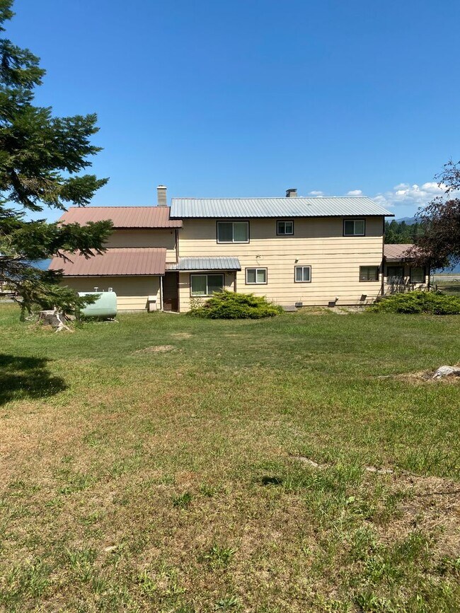 Building Photo - Home with a shop and a view of The Pend 'O...