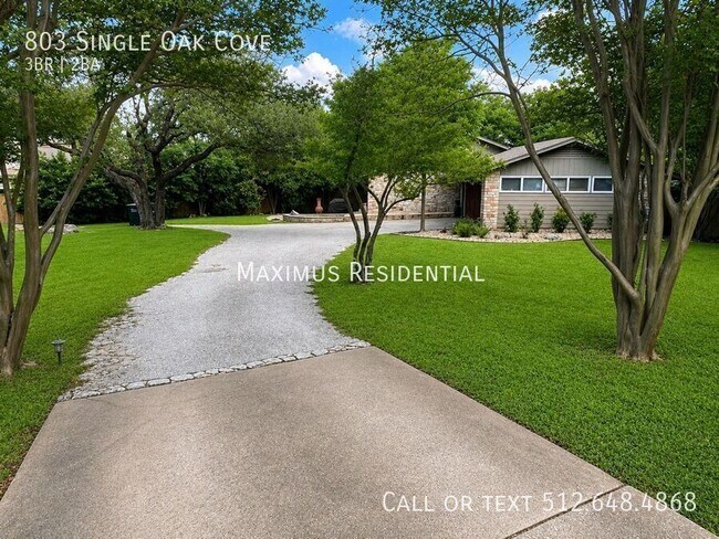 Foto del edificio - 803 Single Oak Cove