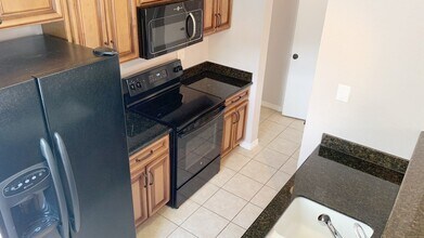 Building Photo - 538 Wilcrest Dr