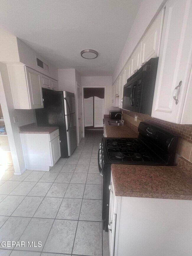 Foto del edificio - 5017 McCormick Ln