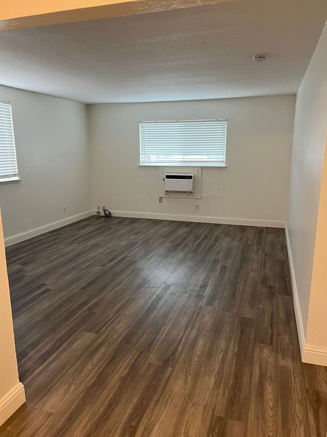 Foto del edificio - NICE APARTMENT IN ROSEVILLE!!