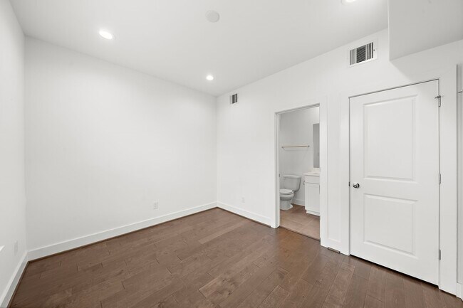 Foto del edificio - 2603 Hutchins St