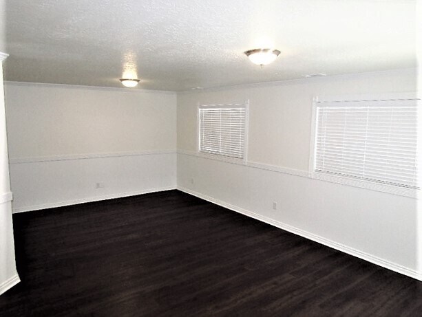 Foto del edificio - 1610 W 300 S