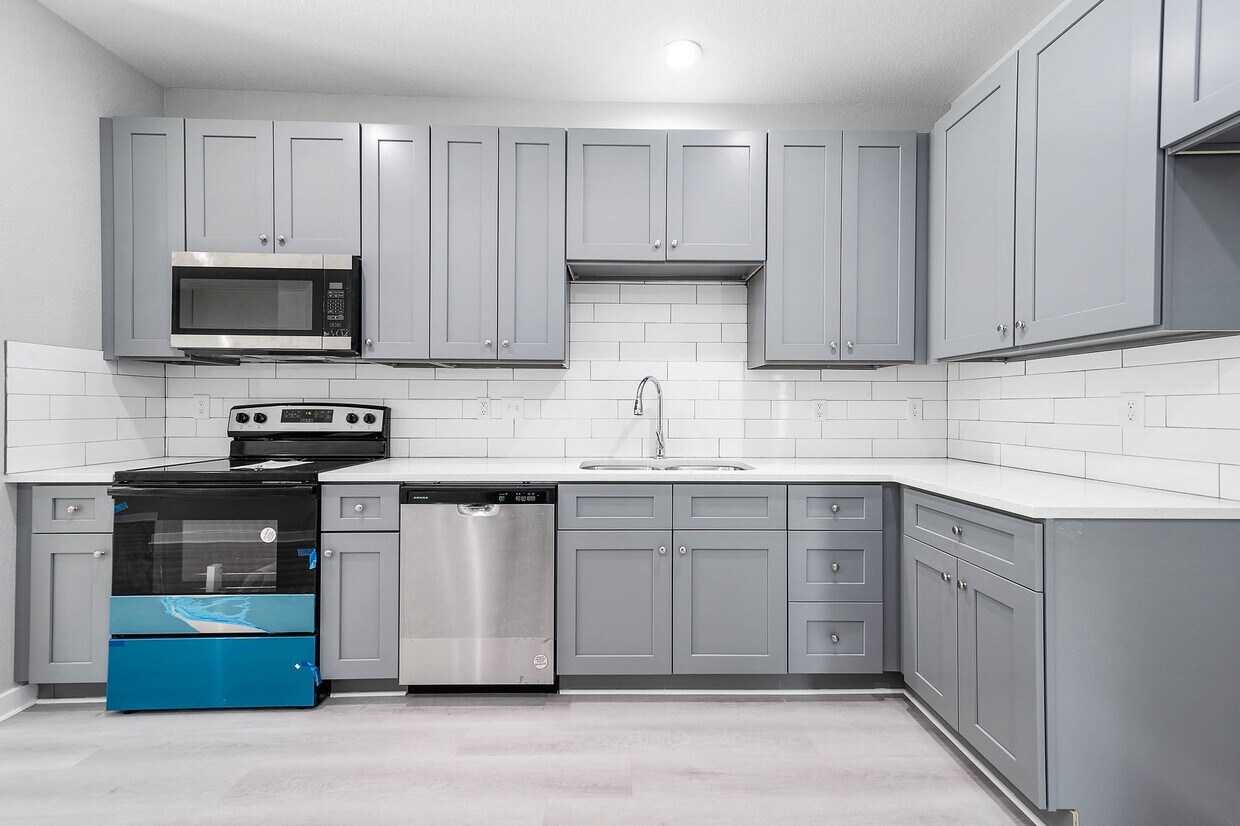 Foto principal - 16985 Glenheath St