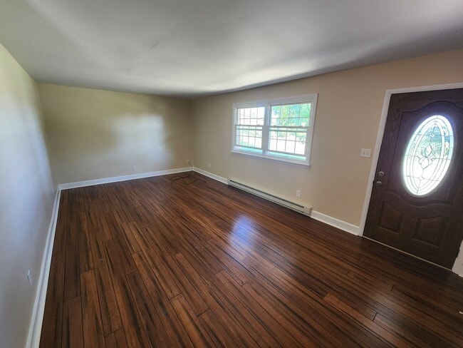 Foto del edificio - 15475 Oak Rd