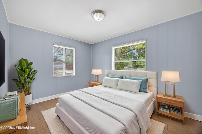 Foto del edificio - 2960 W 10th St