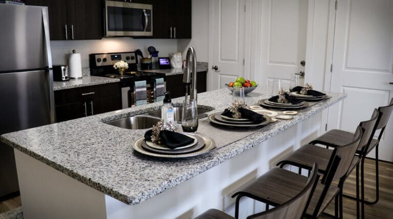 4BR, 4BA - Lakeside Commons Townhomes & Apartments