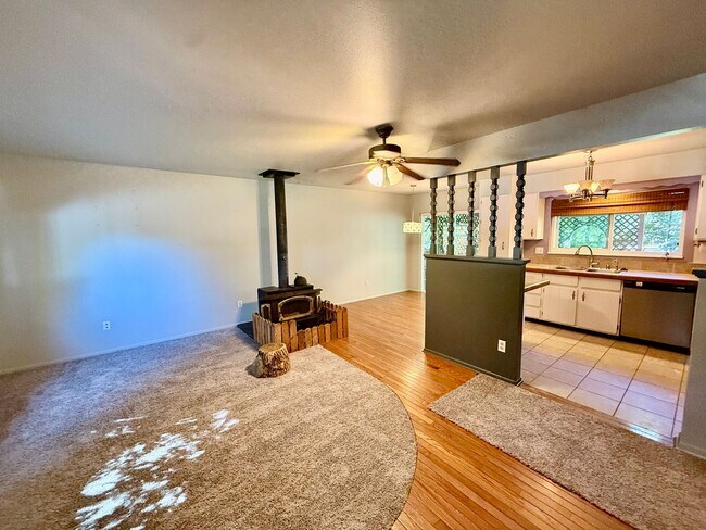 Foto del edificio - 2136 Springfield Ct