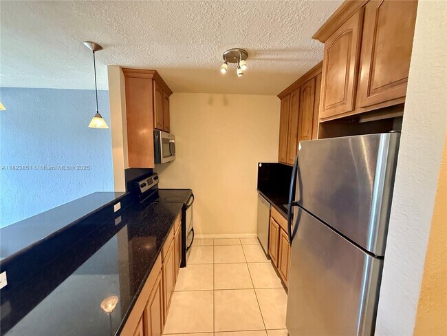 Foto del edificio - 2120 NE 42nd Ct