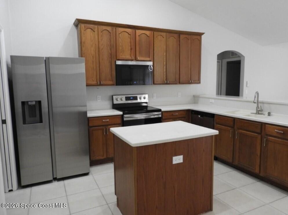 Building Photo - 3115 Tropical Cir SE