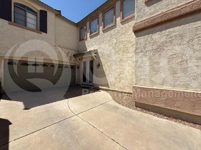 Building Photo - 3641 E Moreno St
